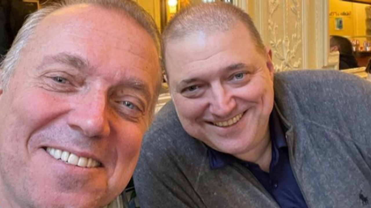 Cem Uzan kardeşi Hakan Uzan ile fotoğrafını paylaştı