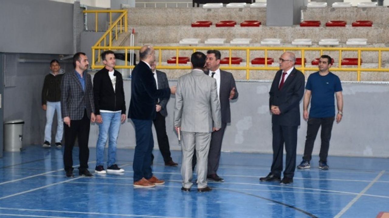 Arifiye'de spor salonu yenilendi