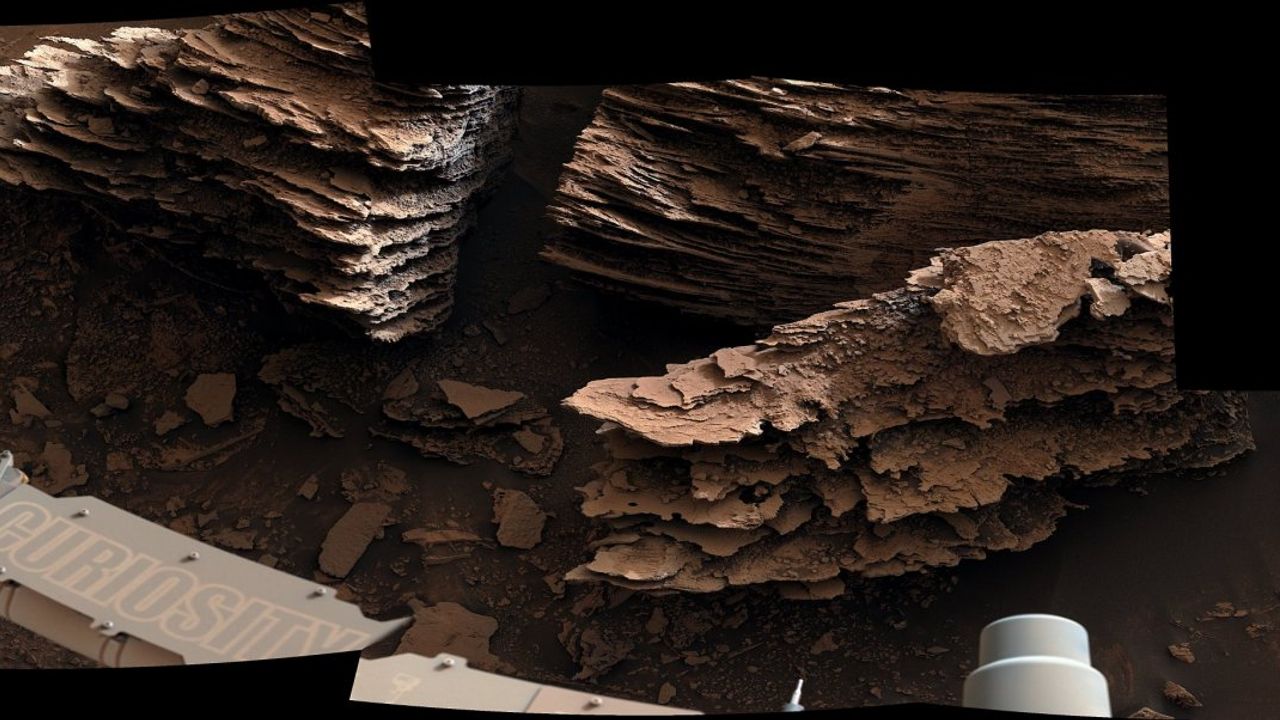 Mars'ta su izlerini gösteren fotoğraflar