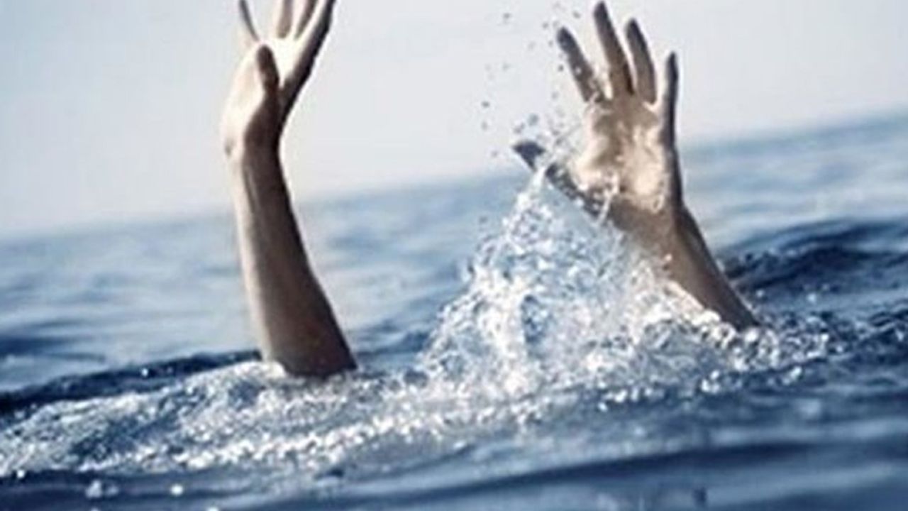 Karasu'da 21 yaşındaki genç boğulma tehlikesi atlattı!