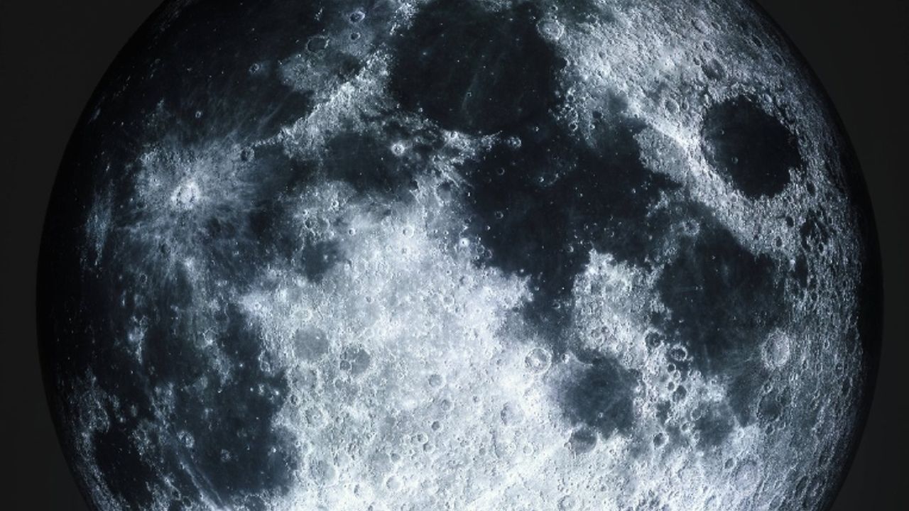 Ay’da yaşam için uygun çukurlar keşfedildi