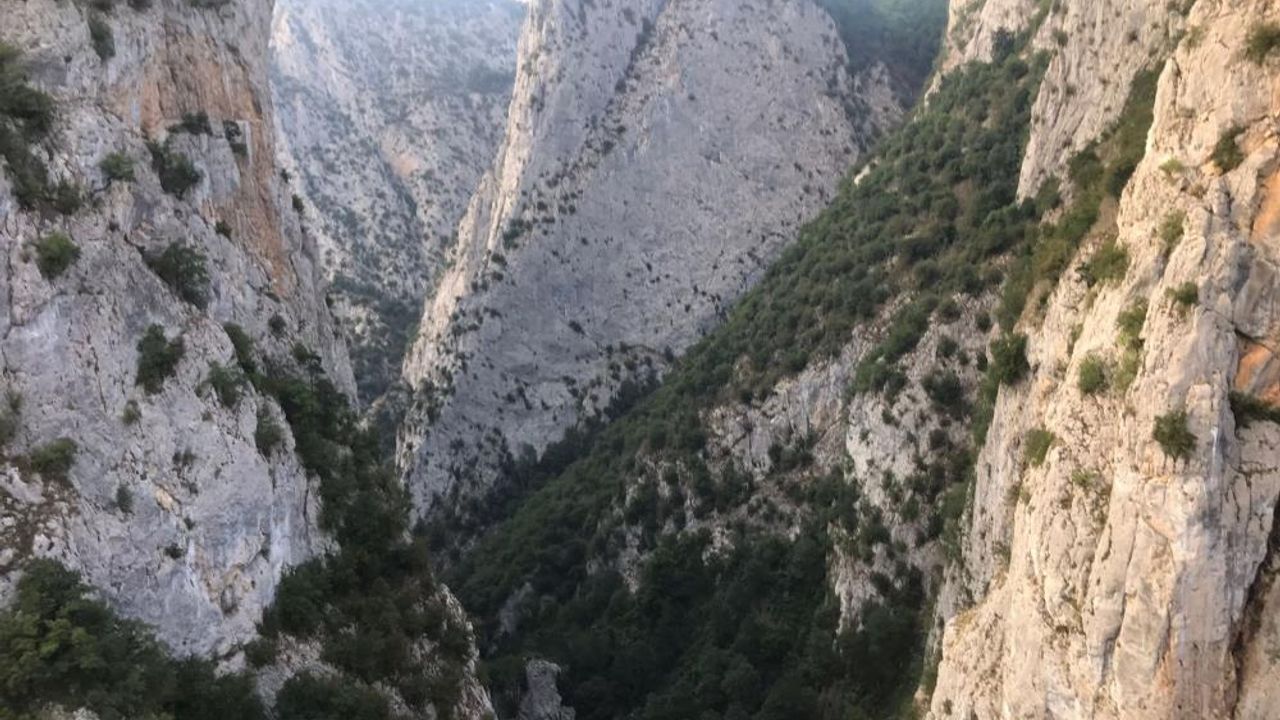 Dünyanın en büyük kanyonlarından Valla'ya giren 11 kişi dışarıya çıkamadı