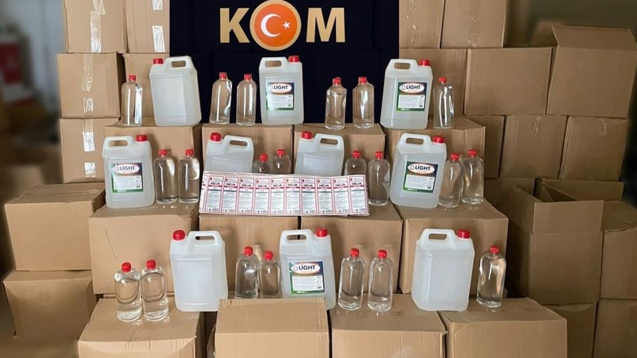 Kocaeli'de 4 ton 225 litre etil alkol ele geçirildi