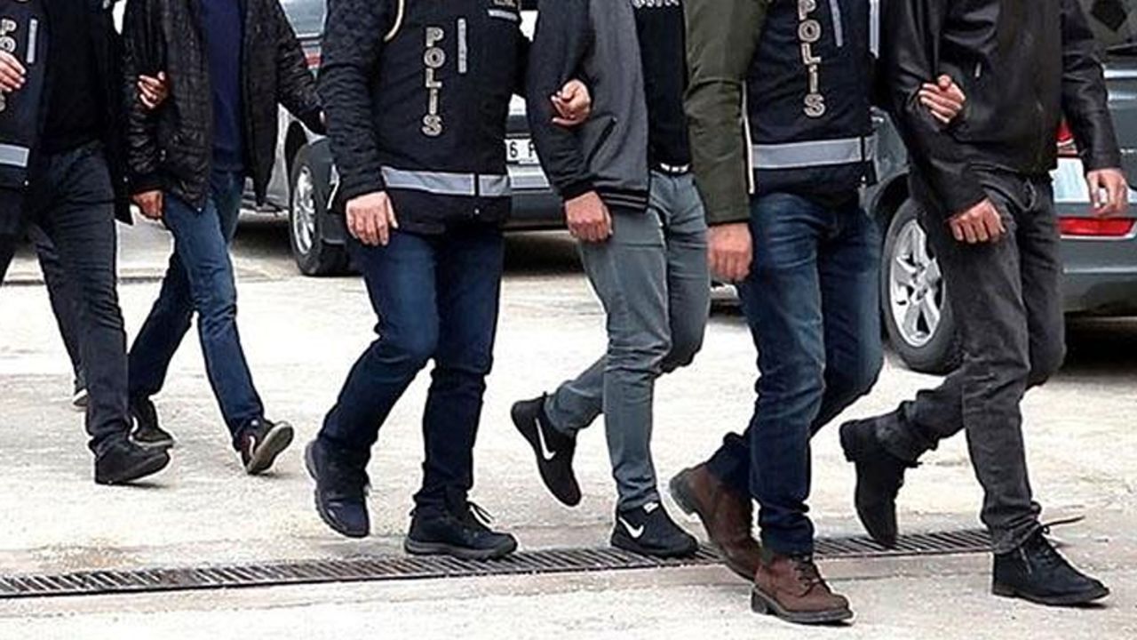 Akyazı'da uyuşturucu operasyonu: 4 gözaltı