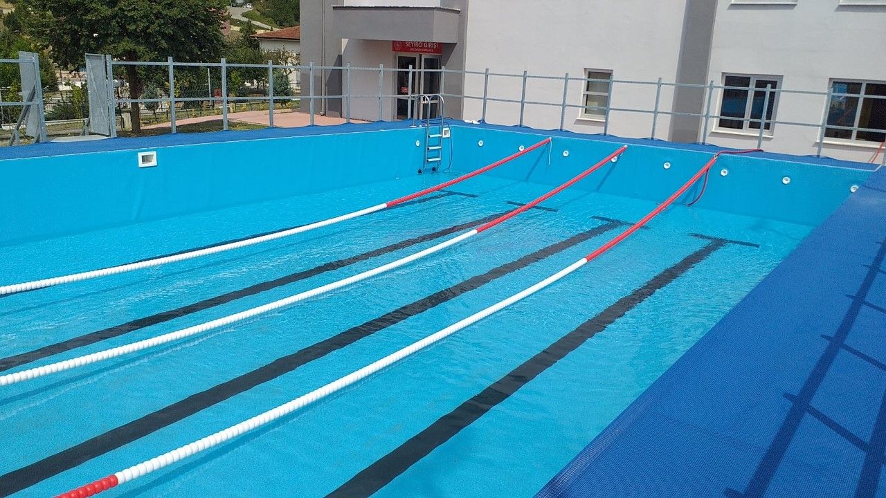 Sakarya’ya 4 yeni portatif yüzme havuzu