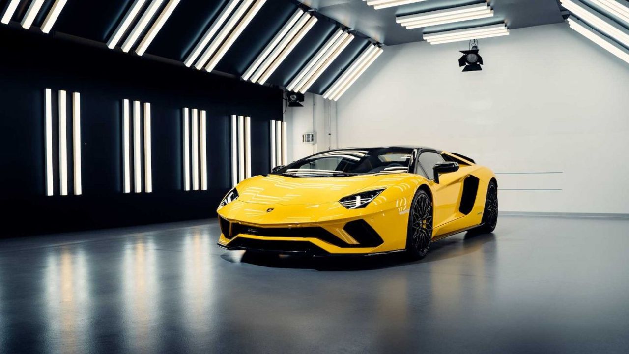 Lamborghini, 2024'e kadar üreteceği tüm otomobilleri sattı
