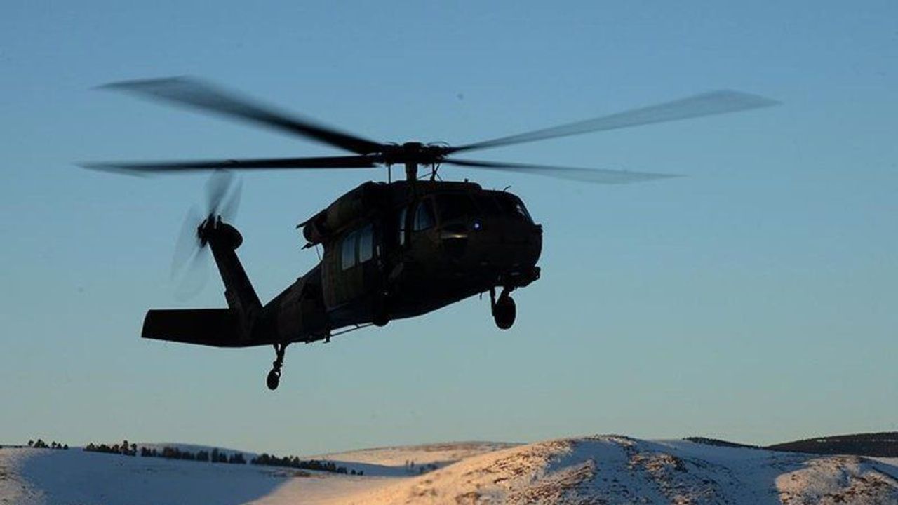 Pençe-Kilit'te helikopter kazası: 7 personel kurtarıldı, 1'i aranıyor