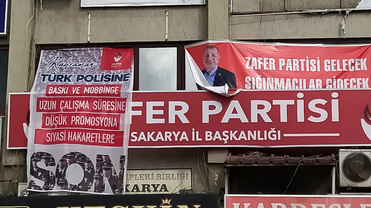 Zafer Partisi'nden il binasına 'polis promosyonu' pankartı