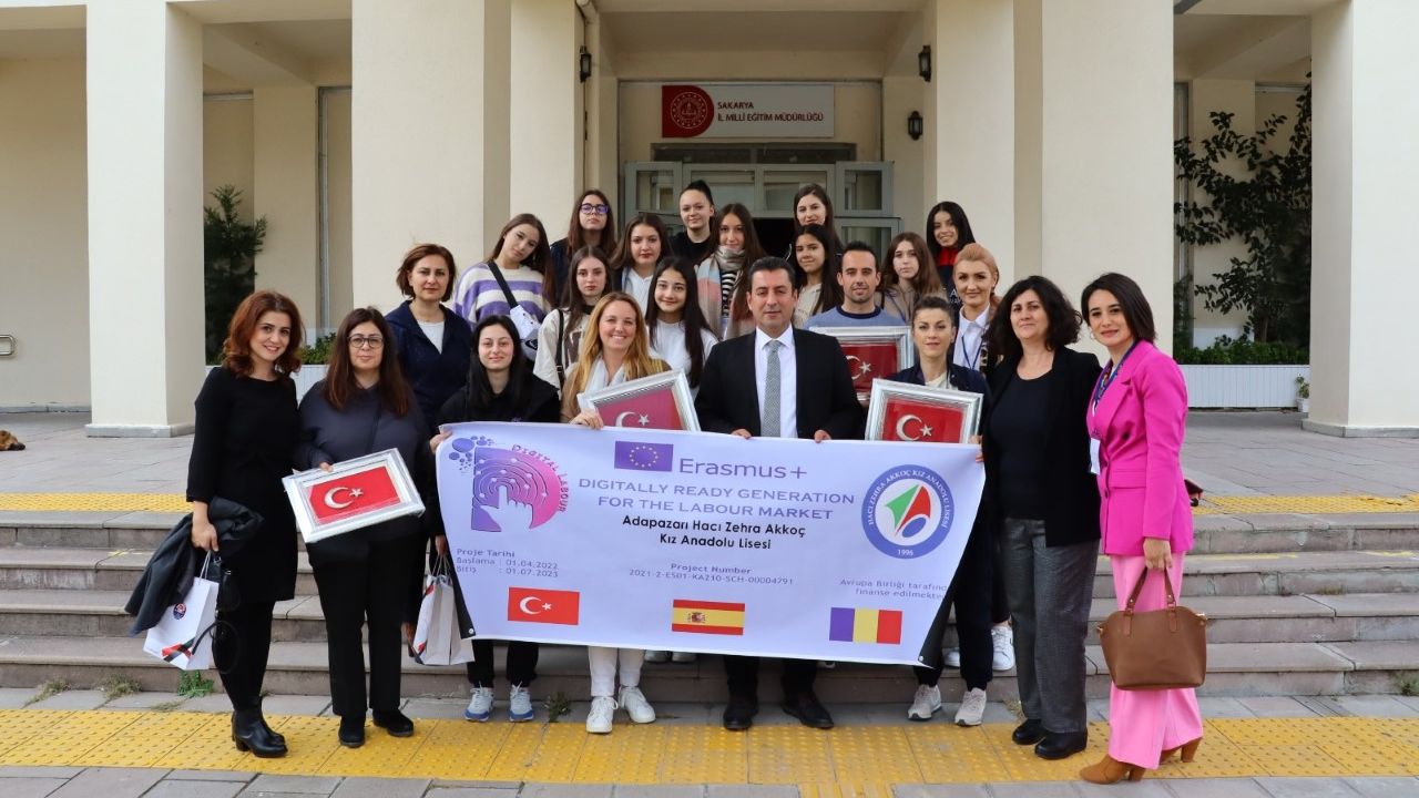 Hacı Zehra Akkoç Kız Anadolu Lisesi'nden Erasmus projesi