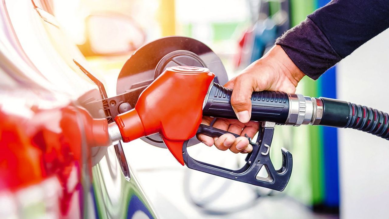 50 liralık benzin alanların bir yılda kaç litresi eksildi?