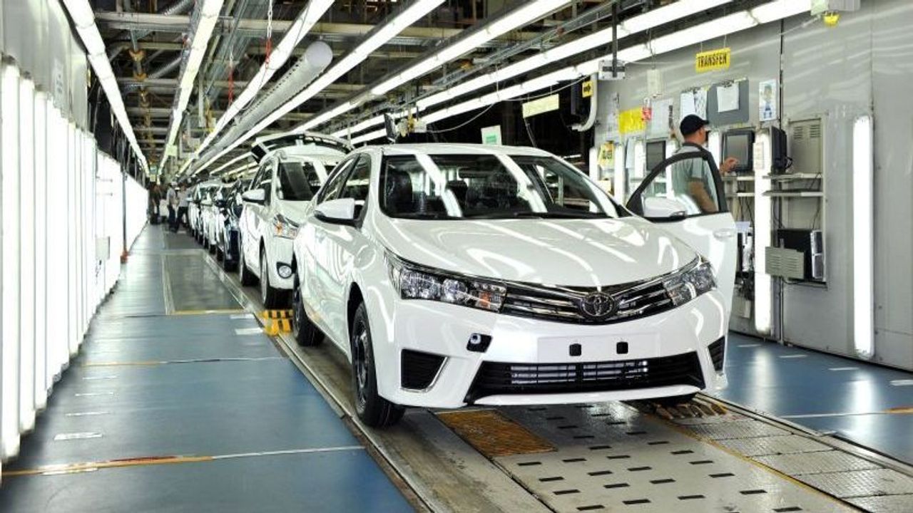 Toyota’nın küresel araç üretimi en yüksek seviyeye çıktı