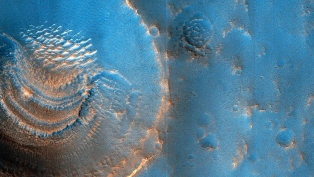NASA, Mars'taki şekillerin gizemini çözmeye çalışıyor