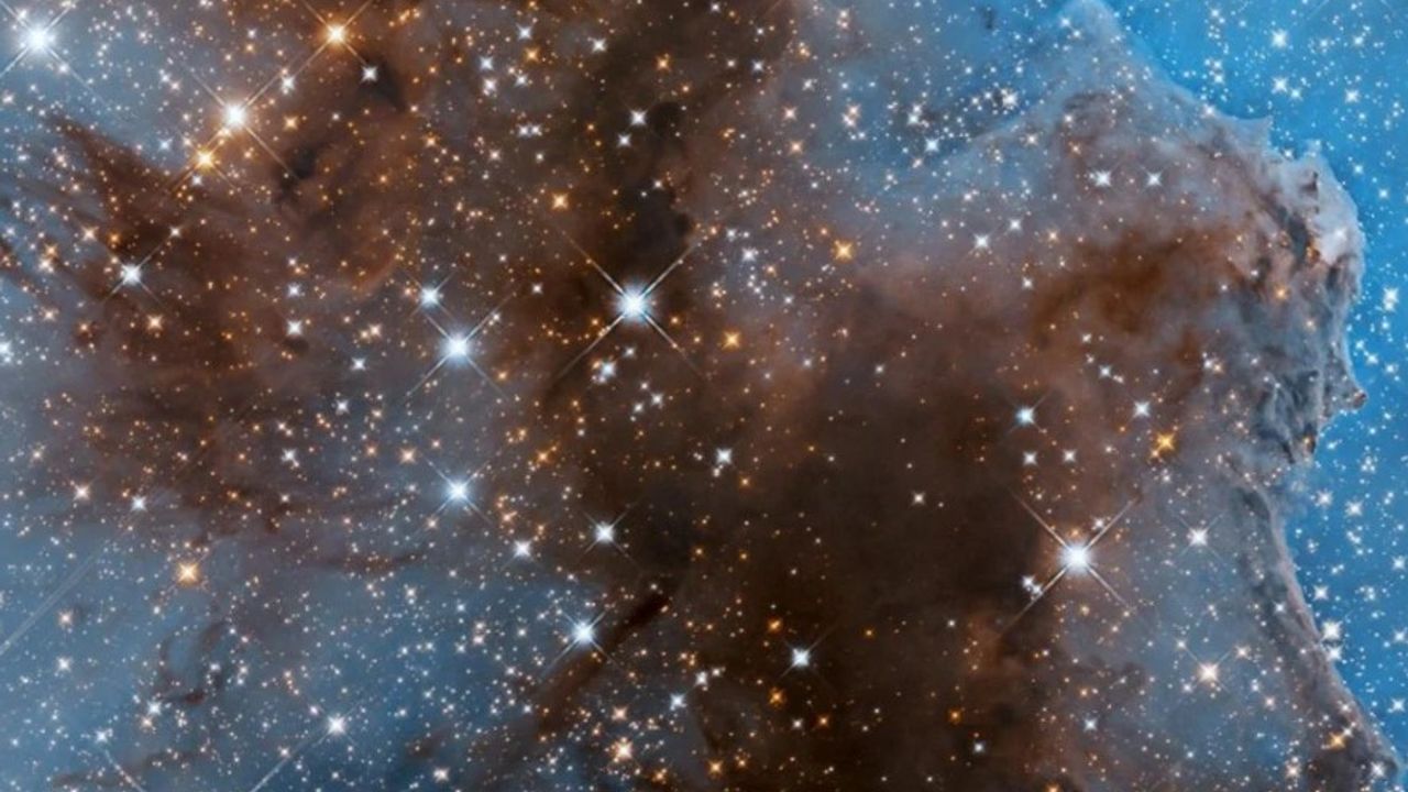 Hubble, Karina Nebulası'nı görüntüledi