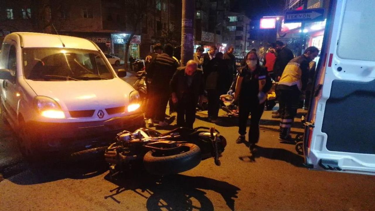 Kocaeli'de yeni yılla birlikte kazalar peş peşe geldi: Motosiklet sürücüsü böyle savruldu