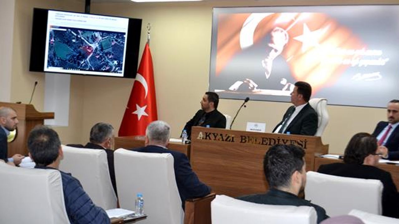 Akyazı belediye meclisi toplantısını yaptı