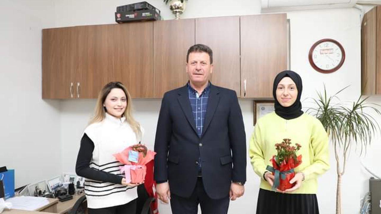 Başkan Soykan belediye kadın personelinin günlerini kutladı