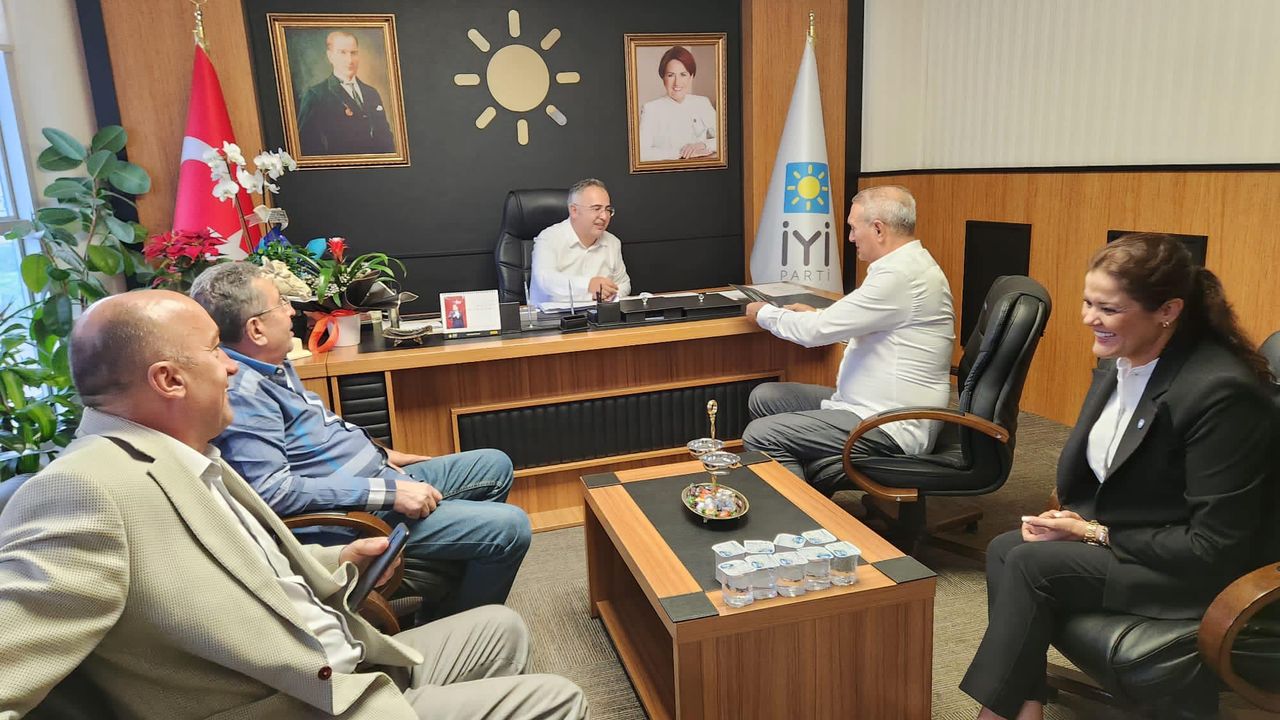 Alişan İYİ Parti İl Başkanı Serdip Dokumacı'yı ziyaret etti