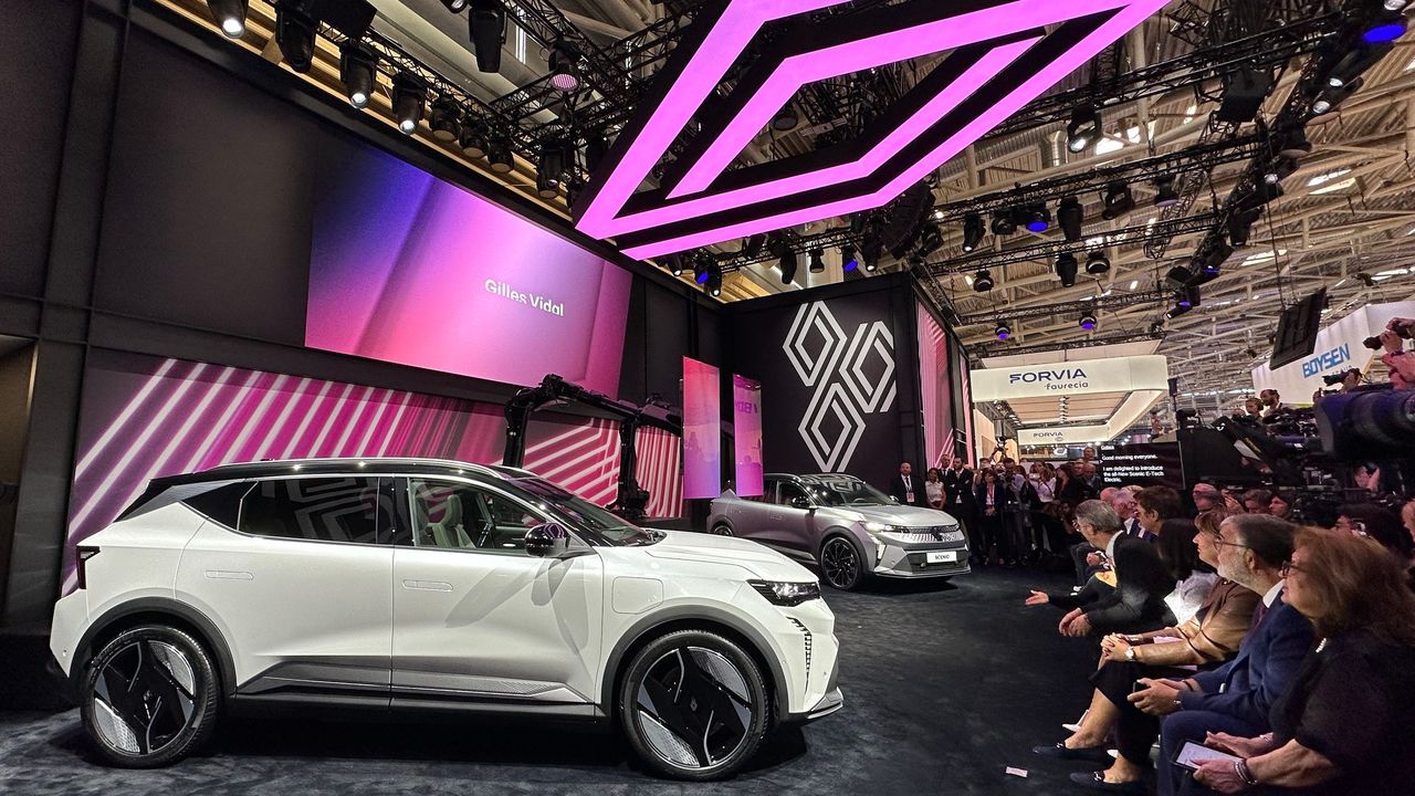 Renault Münih IAA Mobility 2023’te yeni modelleriyle yer aldı