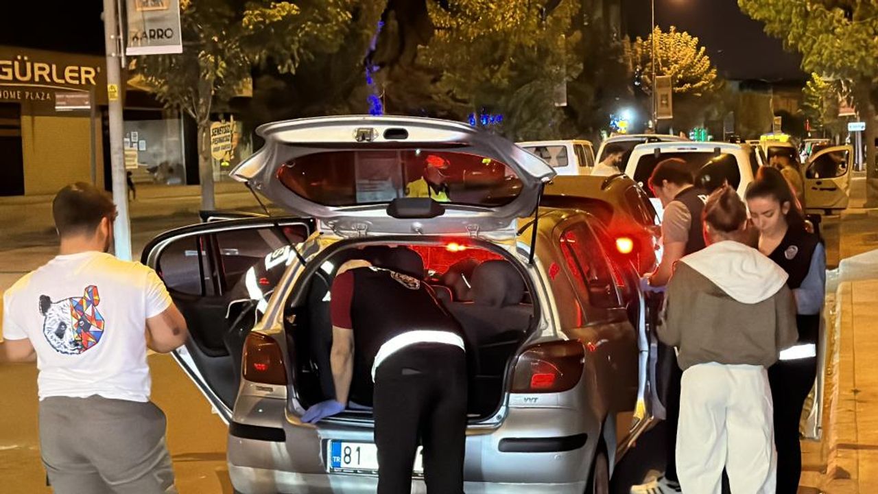 Düzce’de polisten şok uygulama: 102 sürücüye 211 bin lira ceza