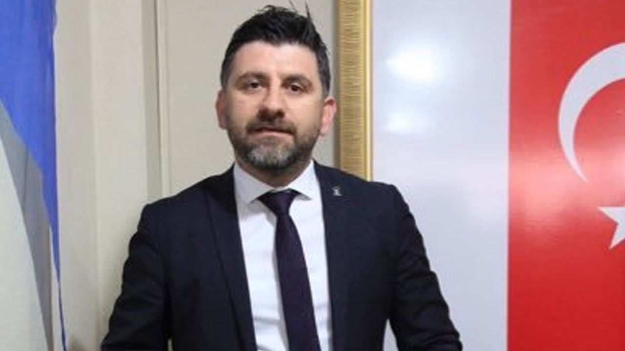 AK Parti Söğütlü İlçe Başkanı istifa etti