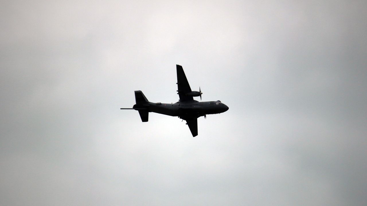 Kayıp 11 mürettebat uçak, helikopter ve İHA'lar ile aranıyor