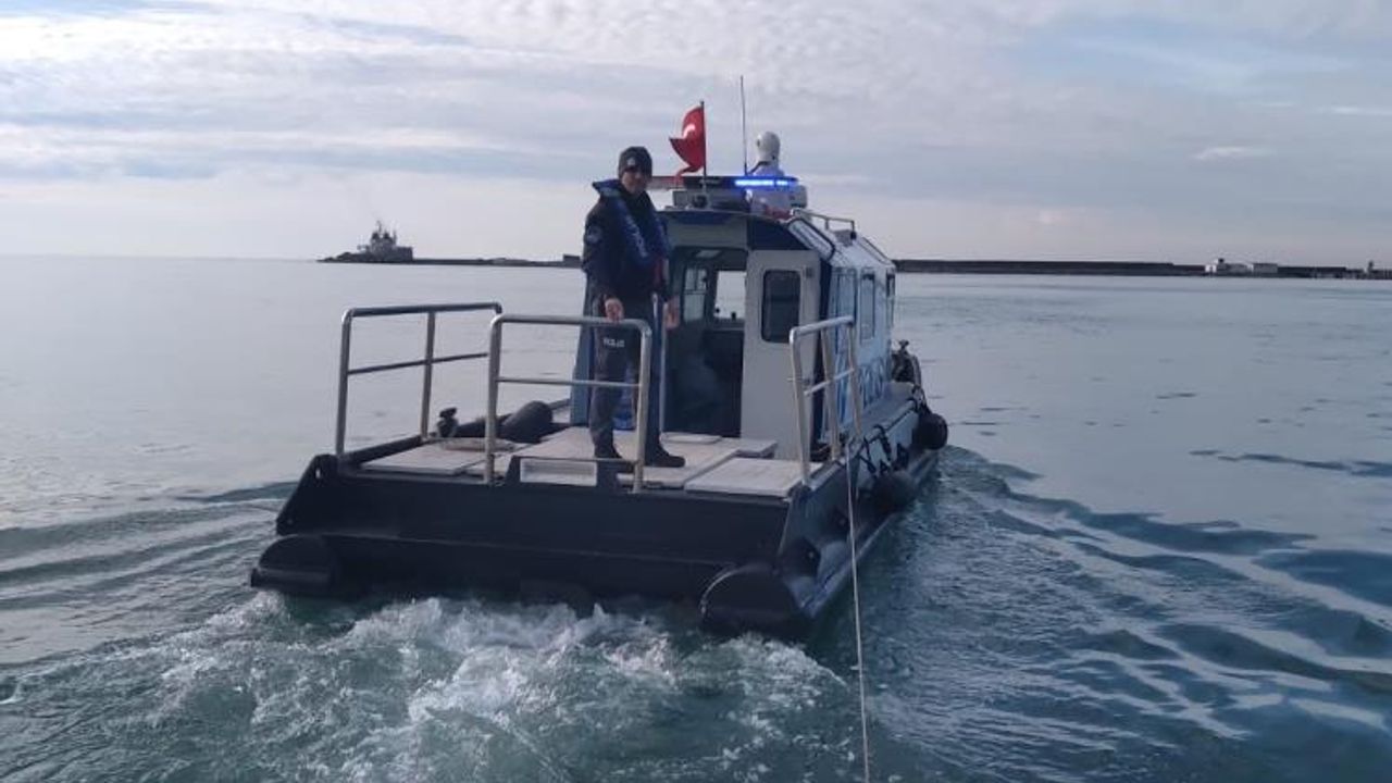 Deniz polisi Karadeniz'de denetimlerini sürdürüyor