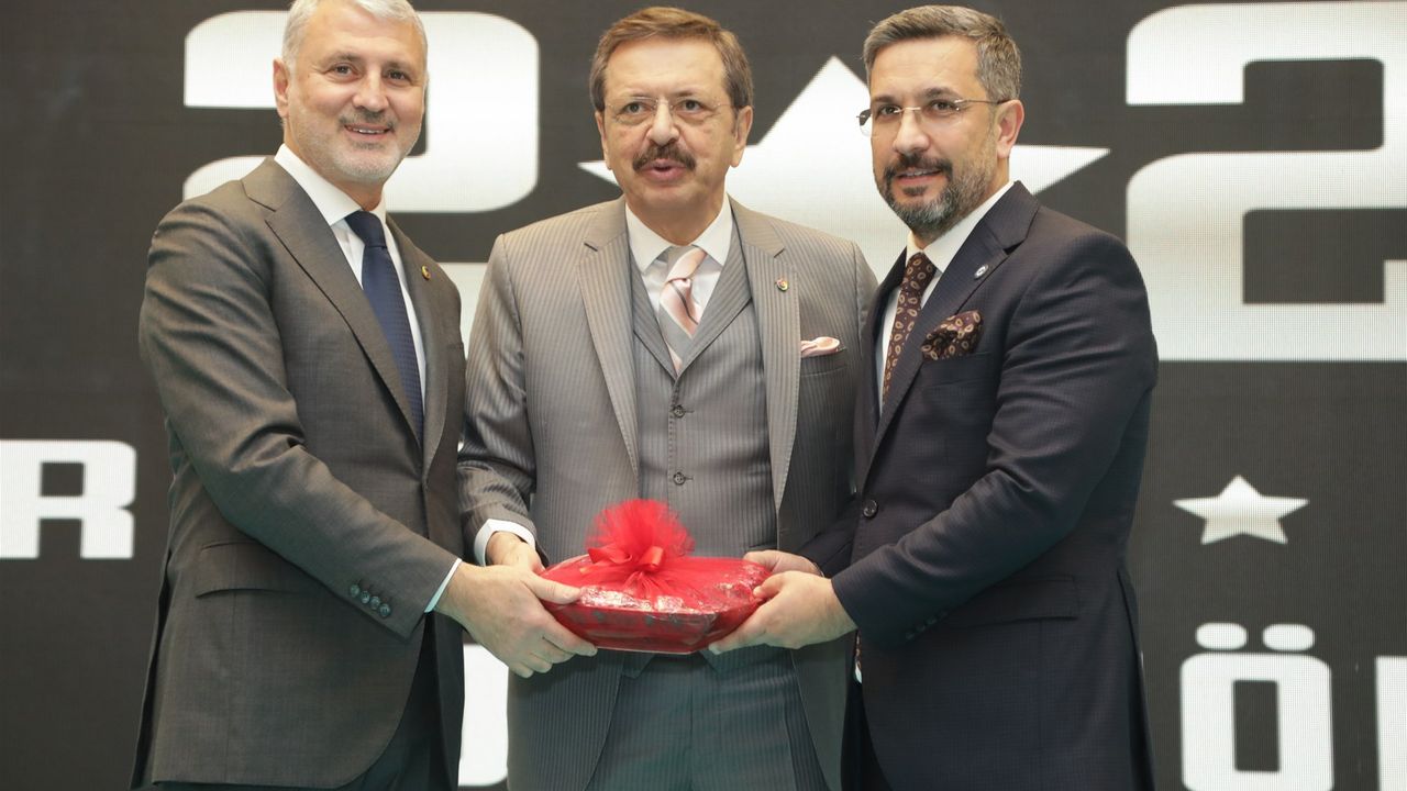 TOBB Başkanı Hisarcıklıoğlu: SATSO Sakarya'nın proje fabrikası gibi çalışıyor