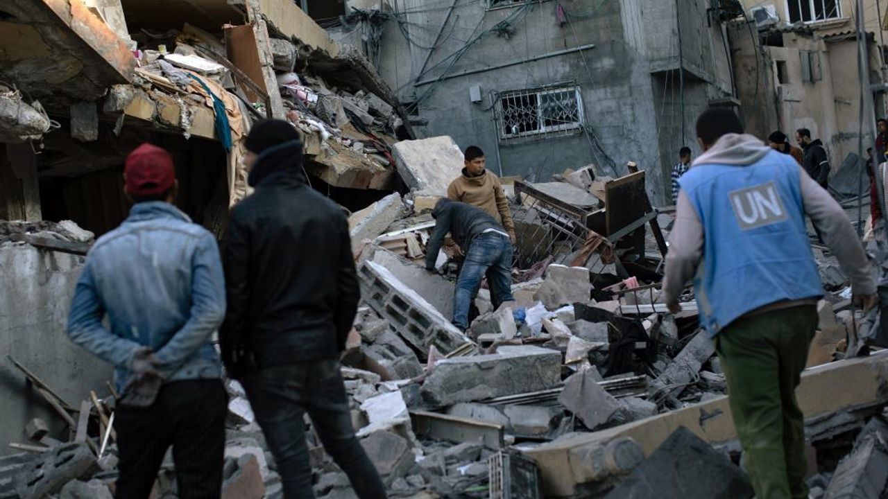 Gazze’de can kaybı 23 bin 84’e yükseldi