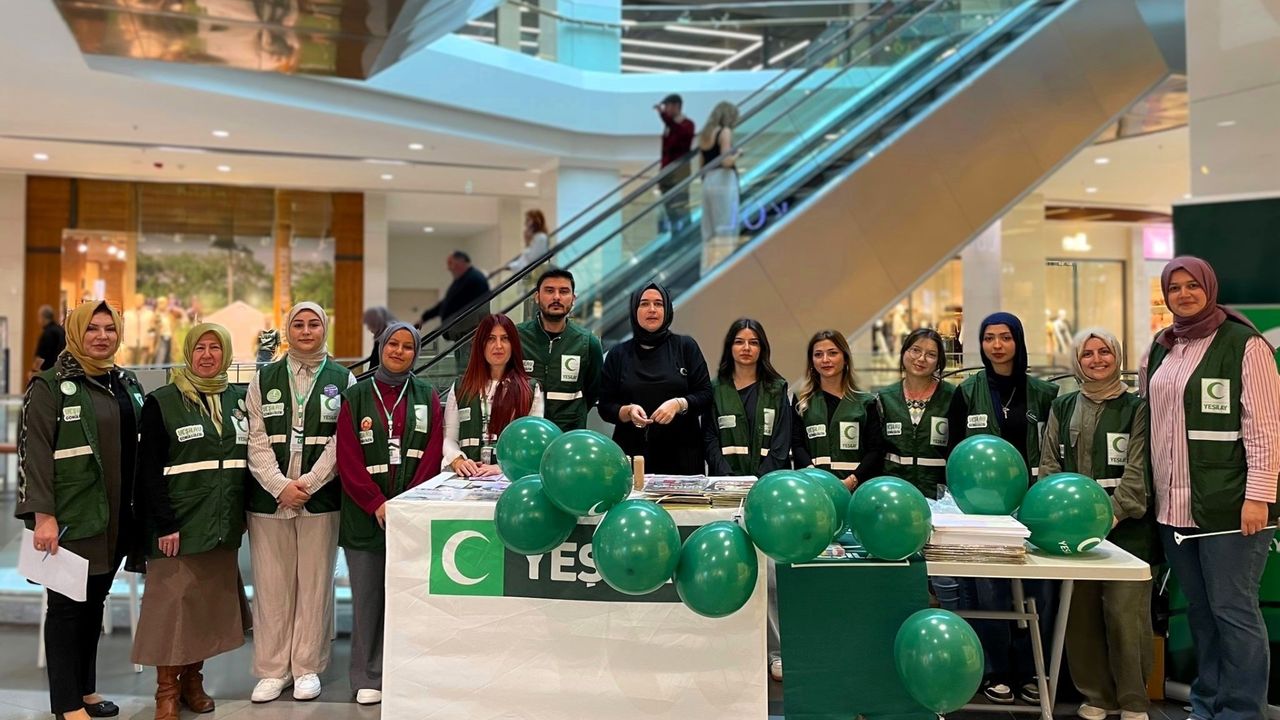 SUBÜ Genç Yeşilay Topluluğu atölye çalışmasındaydı