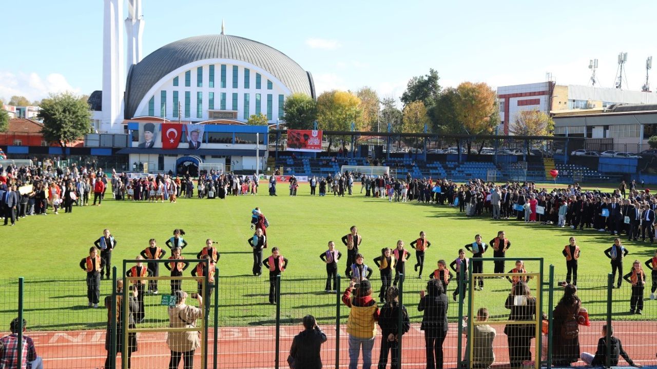 Cumhuriyet'in 102. yılında Hendek'te coşku dolu kutlama