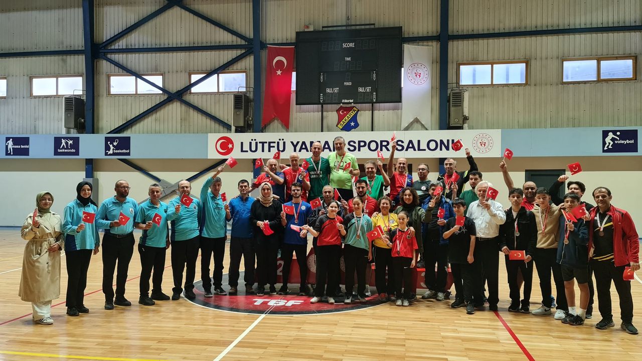 Sakarya'da 29 Ekim turnuvasında 89 sporcu kıyasıya mücadele etti