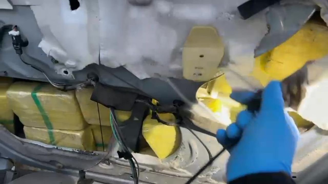 Otomobildeki zuladan 46 kilo uyuşturucu çıktı