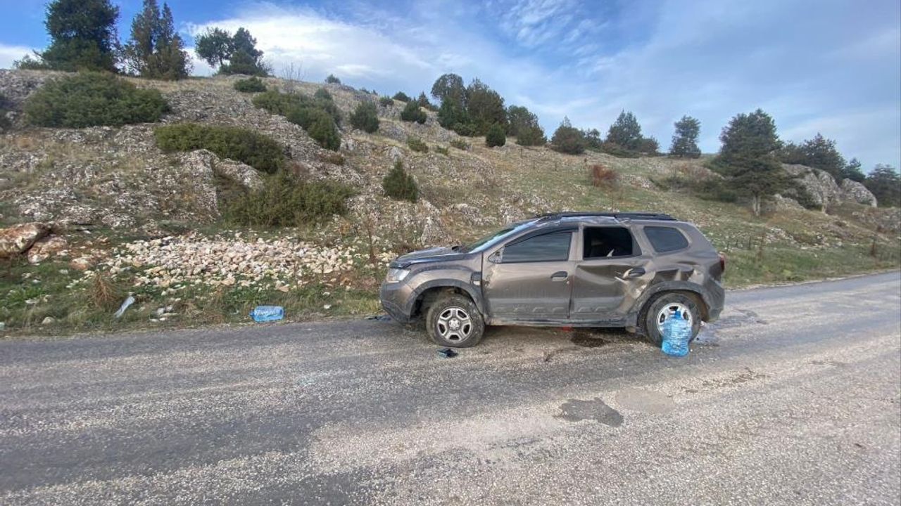 Bilecik'te takla atan araçta 2 kişi yaralandı