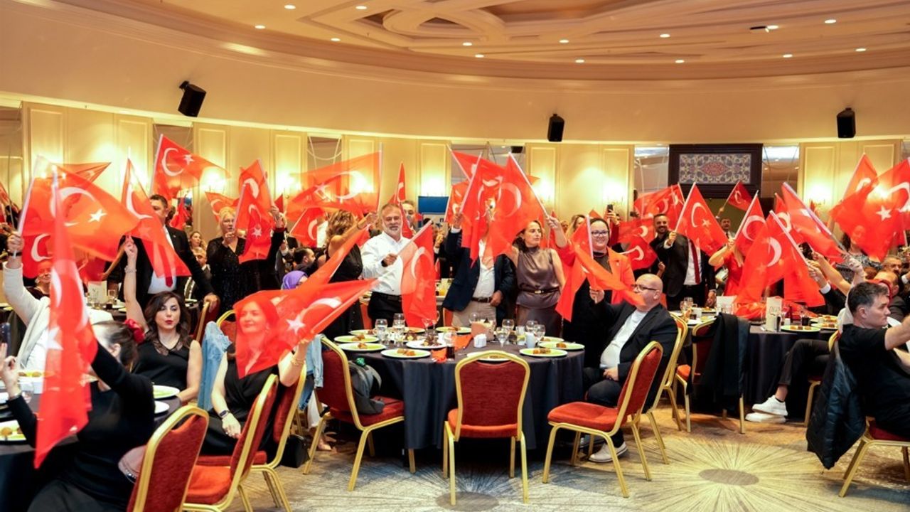 SMMMO'dan Cumhuriyet balosu