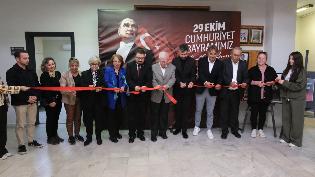 Sapanca’da “Atatürk ve Cumhuriyet” temalı resim sergisi