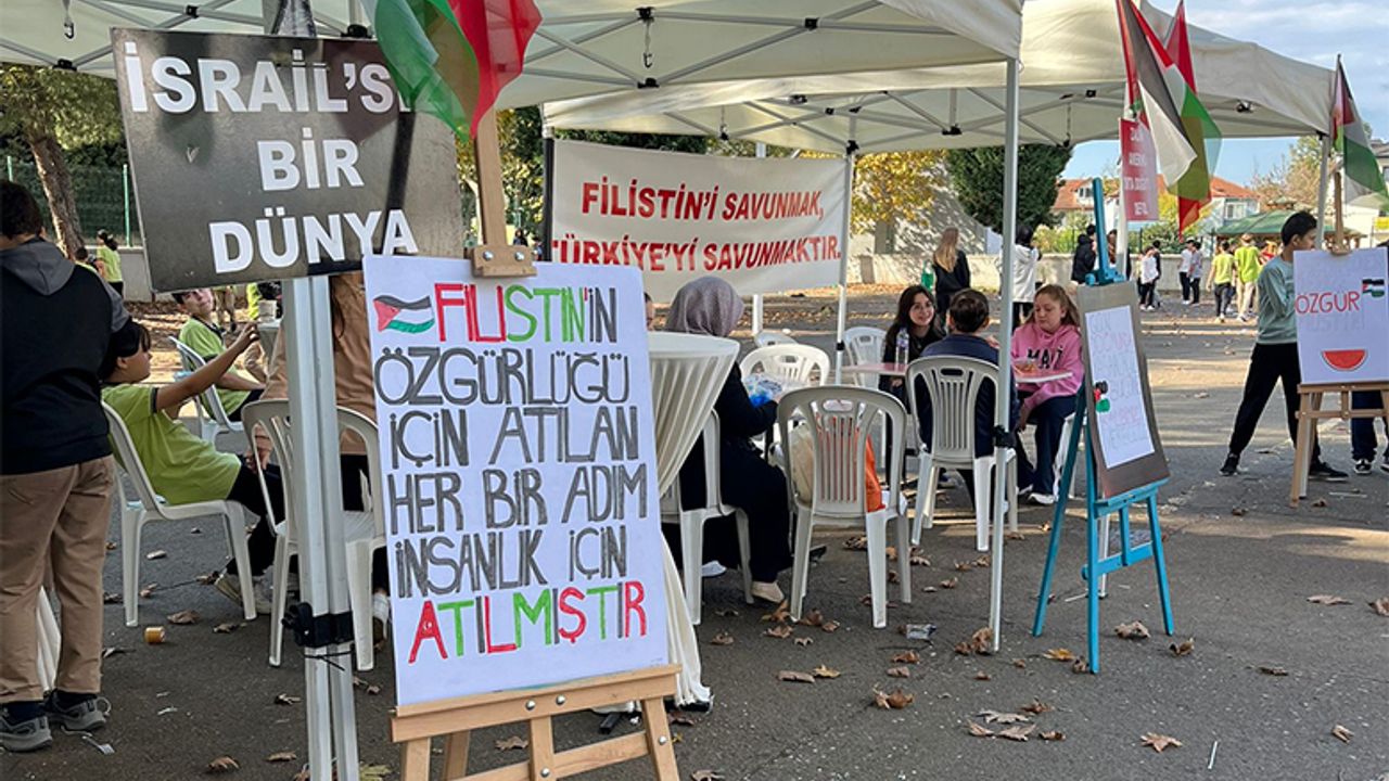 Akyazı Paris Ortaokulu'ndan Gazze'ye büyük destek: 1 günde 302 bin lira yardım geliri toplandı