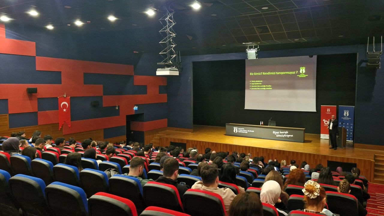 Turizm Fakültesi profesörleri vatandaşlarla buluştu