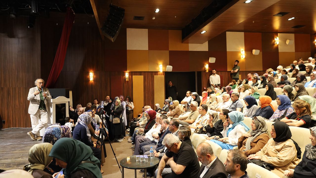 Prof. Dr. Tarhan: Empati ve anlayış büyük önem taşıyor