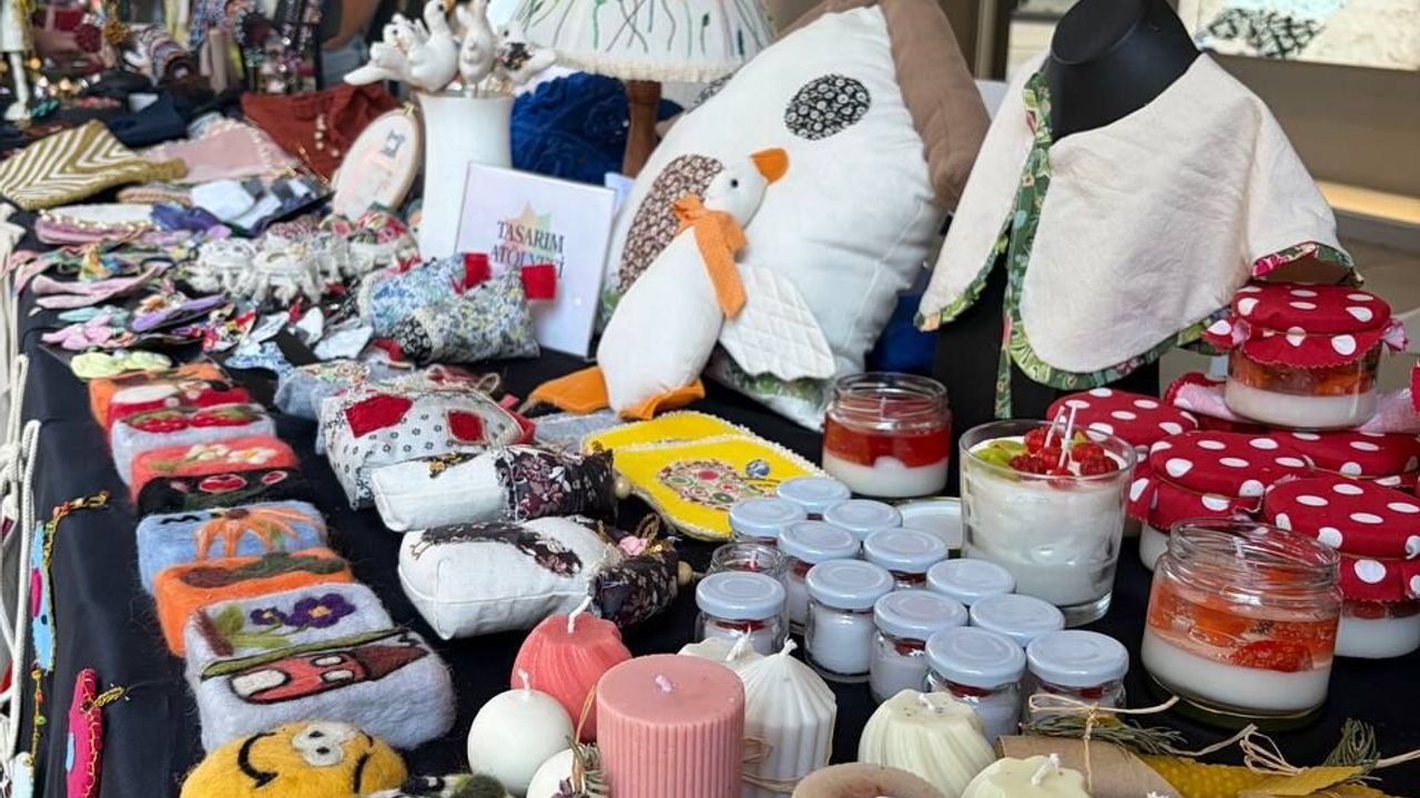 Engelsiz Hobi Atölyelerinin el emeği ürünleri sergilendi