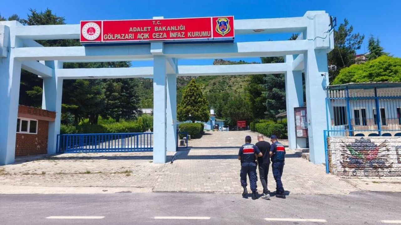 Hakaret suçundan aranan şahıs yakalandı