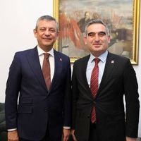 SİYASET