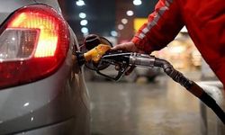 Motorinin ardından benzine de indirim geliyor! Tabela bu gece değişecek