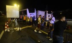 TEM’de tır, kamyon ve yolcu otobüsü kazaya karıştı: 8 yaralı