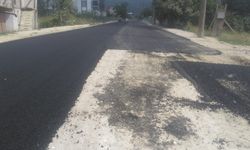 Mahalle halkı eylem yapmıştı... Büyükşehir Akyazı’da o caddeyi asfaltlıyor
