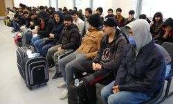 50 düzensiz göçmen sınır dışı edildi