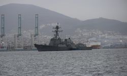 155 metre uzunluğundaki ABD savaş gemisi İzmit Körfezi'ne demir attı