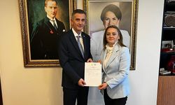 İYİ Parti Sakarya Milletvekili A. Adayı Arzu Akçalışkan başvurusunu tamamladı