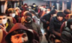 Tırın dorsesinde 54 kaçak göçmen yakalandı