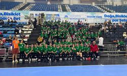 Alaağaç Spor voleybol şenliğinde esti geçti