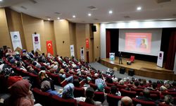 Ekim etkinlikleri ‘Dijital Çağda Anne-Baba Olmak’ söyleşisiyle sona erdi